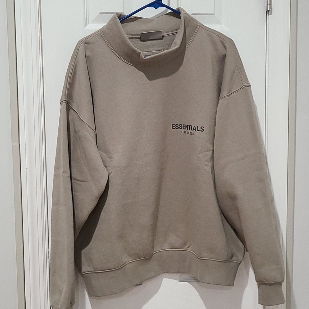 FEAR OF GOD ESSENTIALS